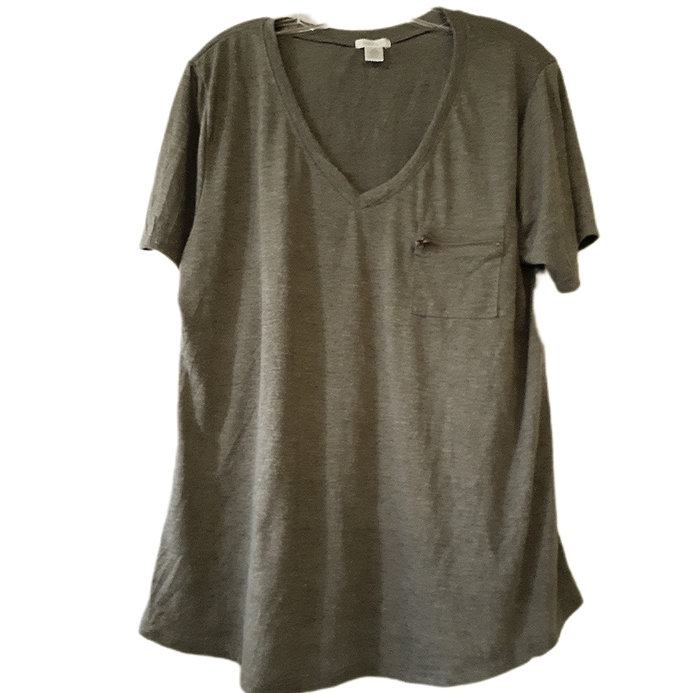 🪴2 For $20🪴 Bozzolo Zip Pocket Heathered V-Neck Tee